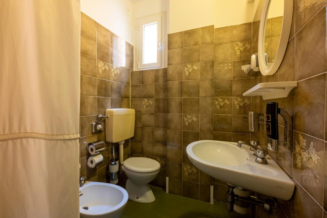 Hotel Giumer Rimini Eksteriør billede