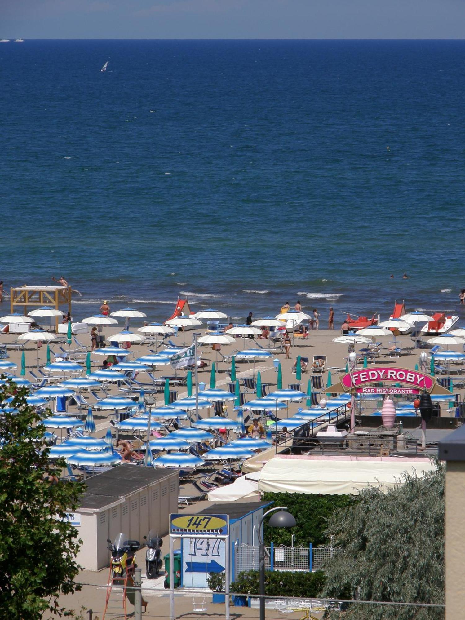 Hotel Giumer Rimini Eksteriør billede